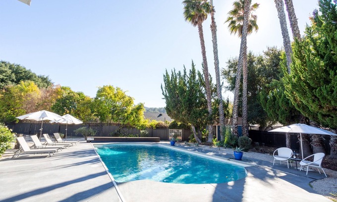 Los Alamos Casa | High speed wifi, separate office, spacious layout!