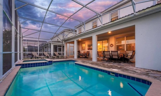 Davenport Casa | Heated Pool + Resort + Free Waterpark + Lazy River
