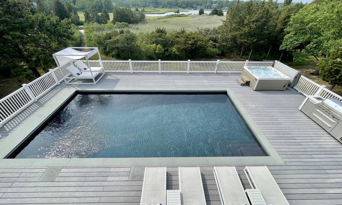 Southold Casa | HEATED POOL waterfront HOT TUB, GYM, Watersports, BOATER DELIGHT luxury modern