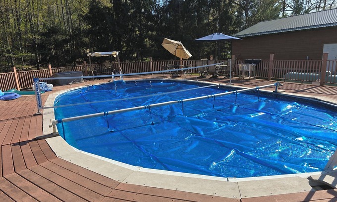 Spooner Cabina | Heated Swimming Pool, Charming 3-Bedroom 2-Bath Lake Home With AC, WiFi Spooner