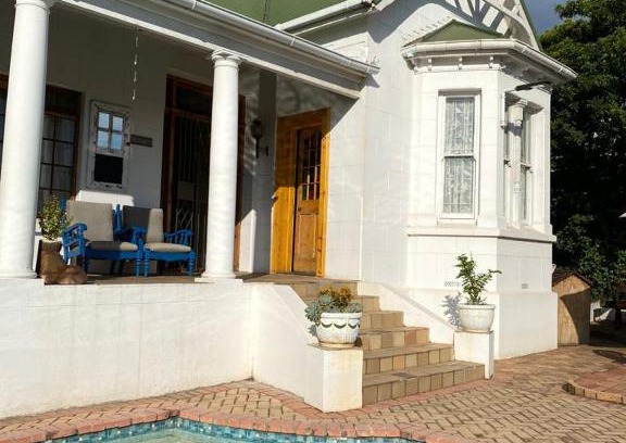 Port Elizabeth Central Apartamento | Heath Villa - private room