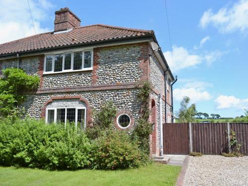 Thorpe Market Casa | Heather Cottage