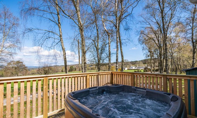 East Lewiston Apartamento | Heather Lodge 1 with Hot Tub