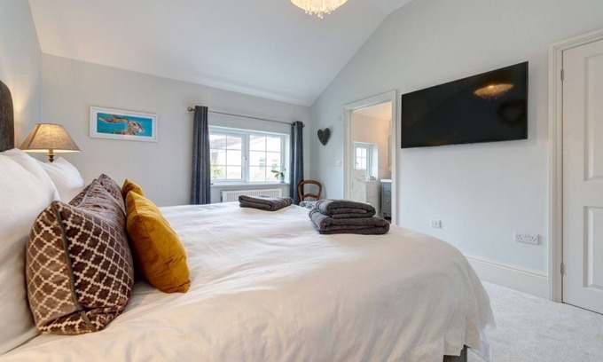 Budleigh Salterton Apartamento | Apartamento-Baño con bañera-Vista al Jardín