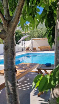 Kastel Sucurac Apartamento | "Heaven on earth" with pool