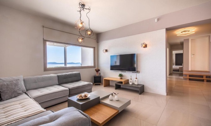 Naxos Town Apartamento | Heaven's Hill
