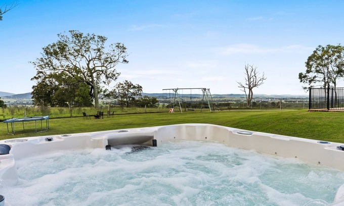 Allandale Casa | Heavenly Hideaway at Lovedale with Private Pool and Spa