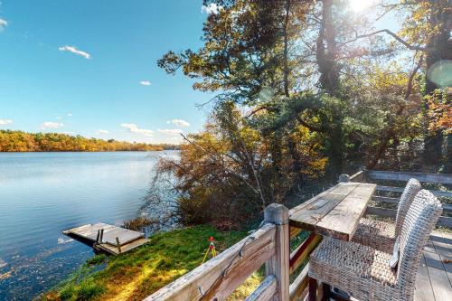 Plymouth Casa | Heavenly Lakefront