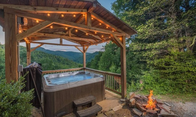 Spruce Pine Casa | Puerta de los cielos cerca de Little Switzerland y Blue Ridge Parkway