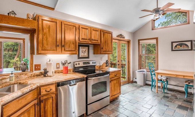 Carriage Hills Cabina | Heavenly Pines -- Ev #3361 5 Bedroom Home by RedAwning
