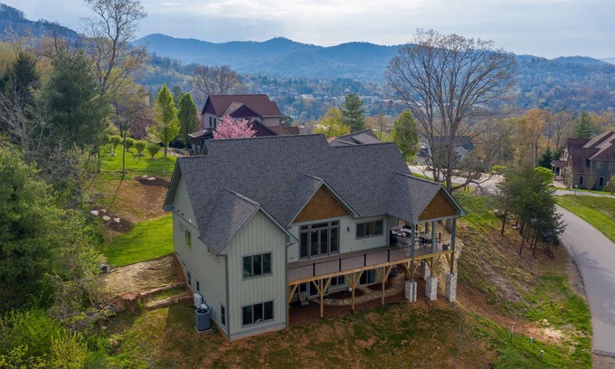Woodfin Casa | Heavens View- of the Beautiful Asheville Mountains
