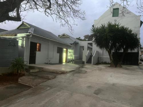 Uitenhage Casa | Heba Guest Lodge Two