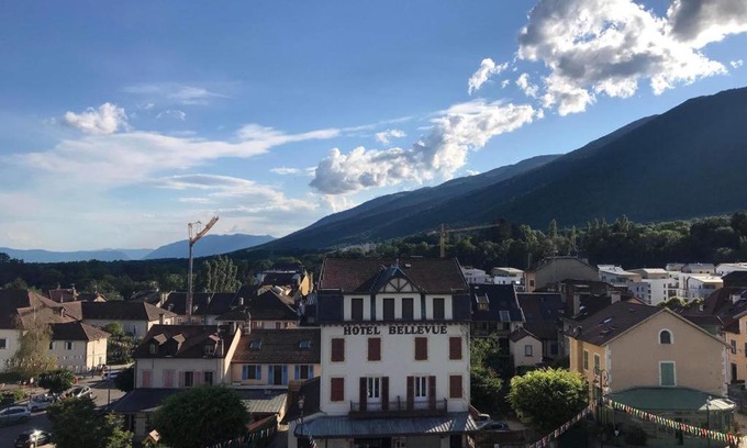 Gex Apartamento | HeberGeneve : Balcon sur le Jura