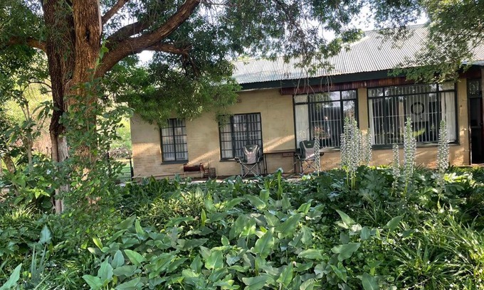 Bloemfontein Casa | HEELTEVREDE Self-Catering farmhouse