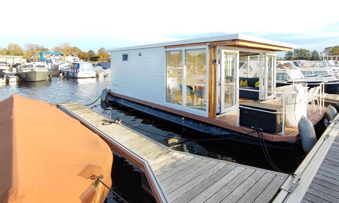 Vinkeveen Alquiler De Eote | Heerlijk Huisje op het Water Voor 4+2 Personen: Blue Mind