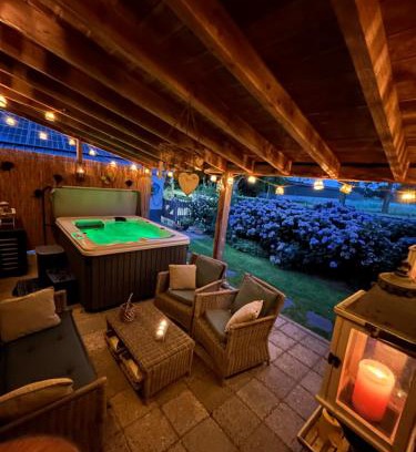 Baarle-Nassau Apartamento | Heikant Hoeve met Jacuzzi