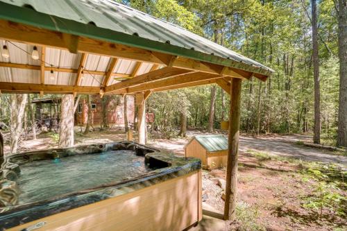 Sautee Nacoochee Casa | Helen Area Rustic Retreat about 5 Miles to Main Street