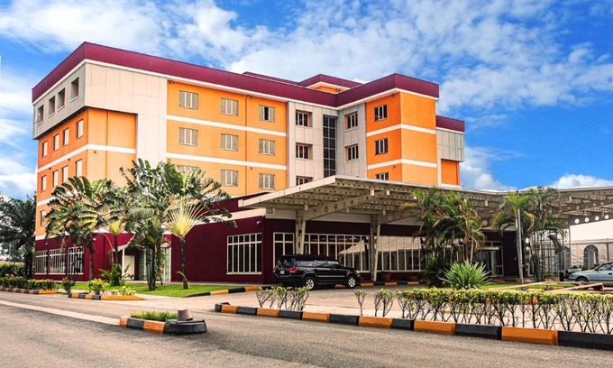 Port Harcourt Hotel | Heliconia Park Port Harcourt Hotel and Suites