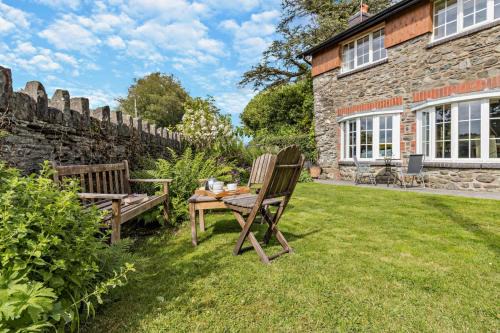 Cemmaes Casa | Hen Stabl- Cemaes