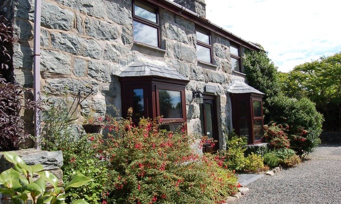 Talybont Cabaña | Henborth Mawr Cottage in Talybont