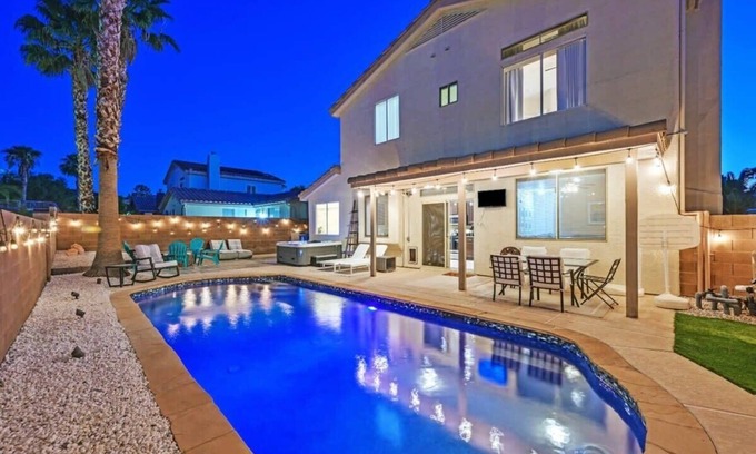MacDonald Ranch Casa | Henderson 4BR Home Pool & Hot Tub Sleeps 10