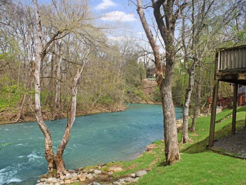 Pigeon Forge Chalet De Esquí | Henderson's Riverside