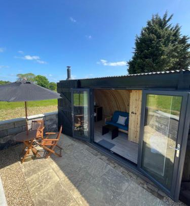 Sudbury Otro | Henny Riverside Glamping