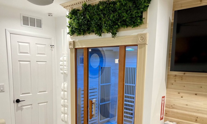 Rochester Casa | Henrietta NY Escape: Sauna & Spa Haven