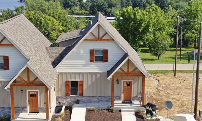 Lampe Casa | Here's your "Life on the Lake" - Relax, rejuvenate, Wheelchair Access !
