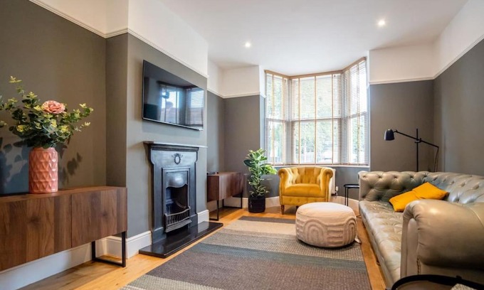 Hereford Casa | Hereford - Clifton Villa - Beautifully Presented House Located A Short Walk From City Centre - Sleeps 6 Guests - Perfect For Exploring Hereford - Hosted By RENTMYHOUSE