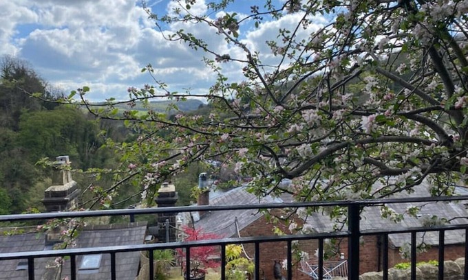 Matlock Bath Casa | Heritage cottage with stunning views