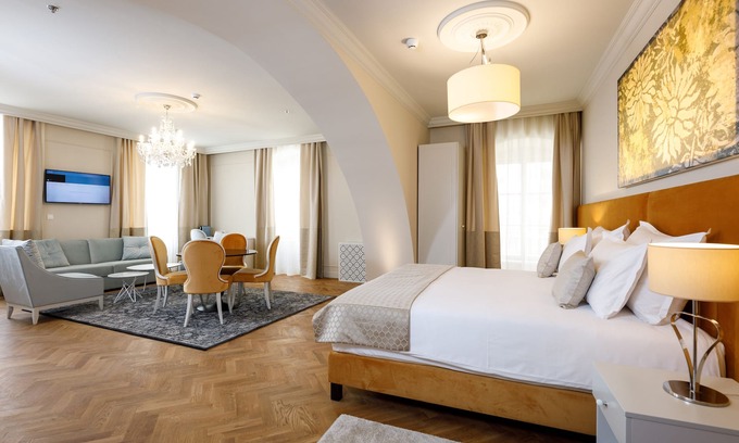 Old Town Hotel | Heritage hotel Santa Lucia