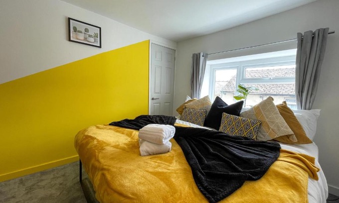 Ebbw Vale Casa | Heritage House By MGroupSA - Free Parking