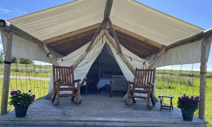 Bozeman Cabina | Heritage Ranch 'Rainbow' Glamping Tent (12)