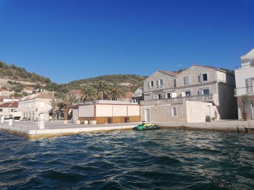Vis Casa | Heritage Rooms Kut