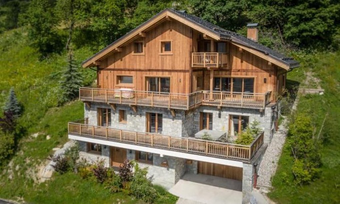 Meribel Casa | Hermine Luxury Chalet Meribel Center Sauna Jacuzzi