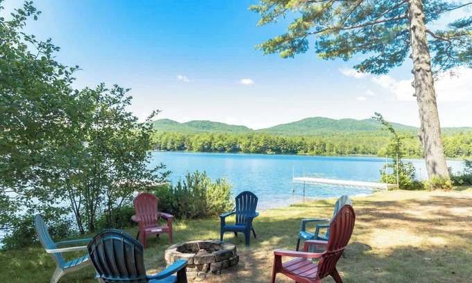 Sanbornton Casa | Hermit Lake Escape: Family Fun - Beachfront, BBQ!