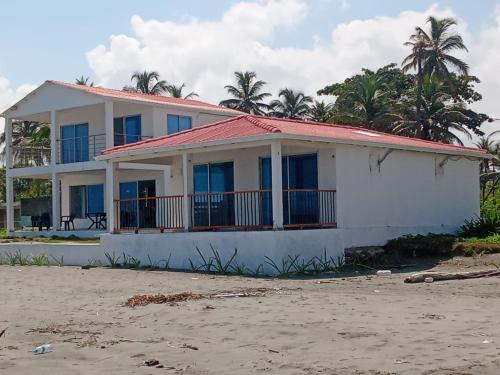 San Bernardo del Viento Casa | Hermosa Cabaña Frente Al Mar