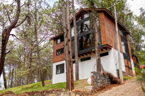 Mazamitla Chalet De Esquí | Hermosa Cabaña en Mazamitla a 1km del centro - Hermosa vista - Cómodas habitaciones - Todo cerca
