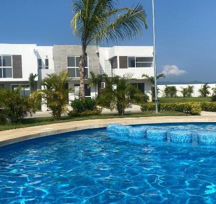 Área del bulevar Barra Vieja Casa | Hermosa casa en Acapulco con club de Playa.
