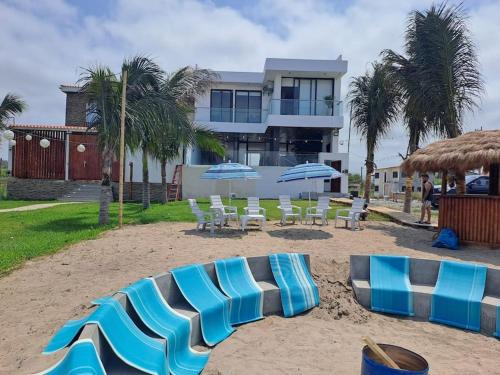 Manglaralto Casa | Hermosa casa frentes al mar en Montanita con piscina