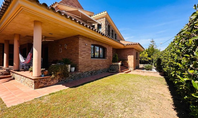 Cambrils Apartamento | Hermosa Villa L'Ardiaca