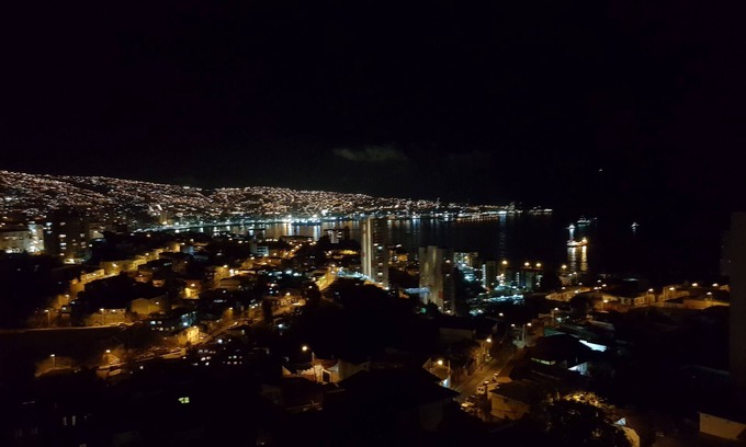 Placeres Apartamento | Hermosa vista a bahía en completo departamento, Valparaíso