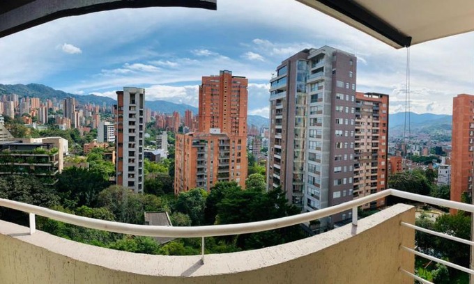 Lalinde Apartamento | Hermosa Vista a la ciudad en Poblado Provenza