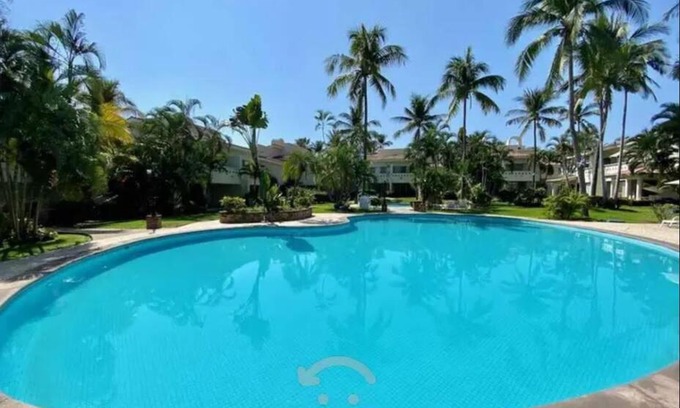 Olas Altas Apartamento | Hermoso apartamento en Manzanillo con alberca y cancha de tenis, Ideal para relajarse y disfrutar de una escapada tranquila en el paraíso tropical