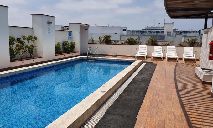 Lince Apartamento | Hermoso departamento amoblado con piscina, area parrillas