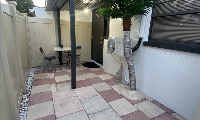 Tampa Casa | Hernandez Villa