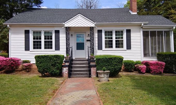 Royston Casa | Herndon House, Your Summer Adventure Awaits!