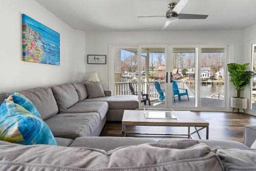 Ocean Pines Casa | Heron Hideaway Canal-Front 3-Bedroom Home in Ocean Pines, MD, Near Ocean City Beaches