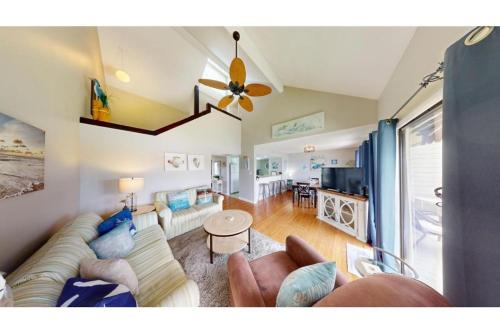 Litchfield by the Sea Villa | Heron Marsh Hideaway Split Level Villa